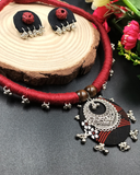 MAROON HASLI NECKLACE