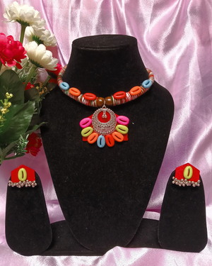 MULTICOLOUR HASLI NECKLACE